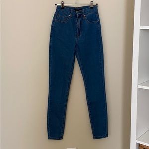 Dark denim, high waisted skinny jeans